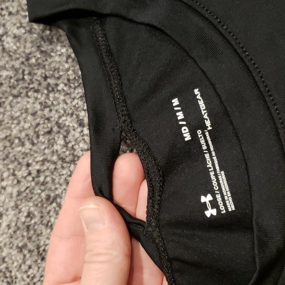 5/$25- Under Armour Tee Size Medium - Picture 3 of 5